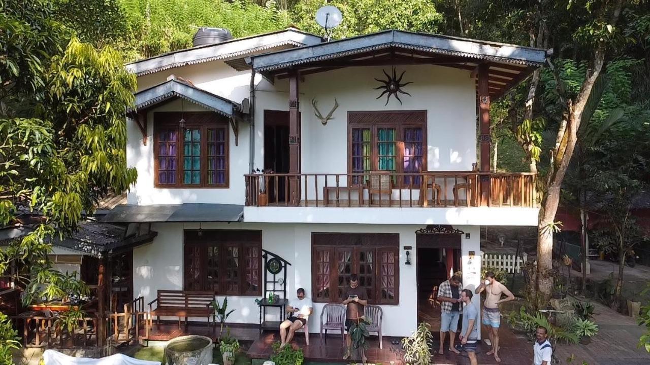 Villa25 Homestay Free Pick Up From The Centre Kandy Zewnętrze zdjęcie