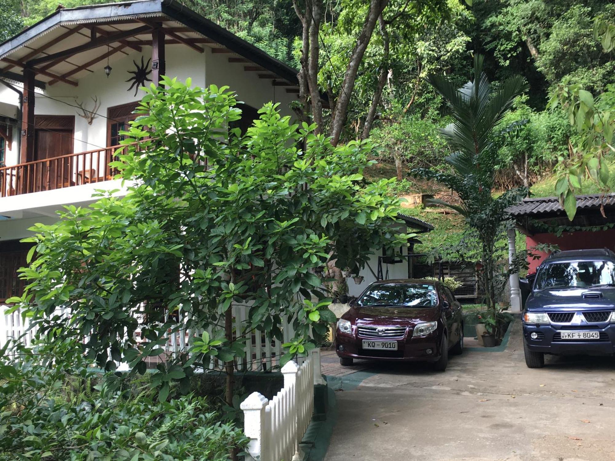 Villa25 Homestay Free Pick Up From The Centre Kandy Zewnętrze zdjęcie