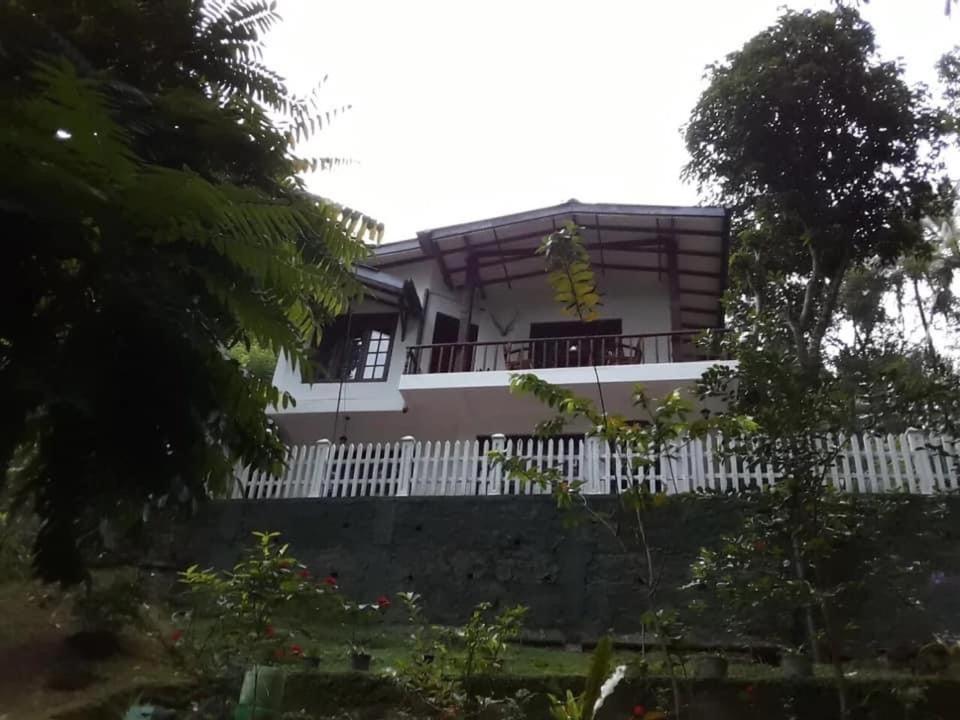 Villa25 Homestay Free Pick Up From The Centre Kandy Zewnętrze zdjęcie
